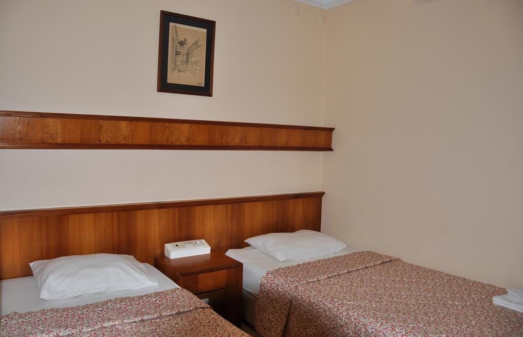 Tuncer Garden Hotel Kemer Phòng bức ảnh